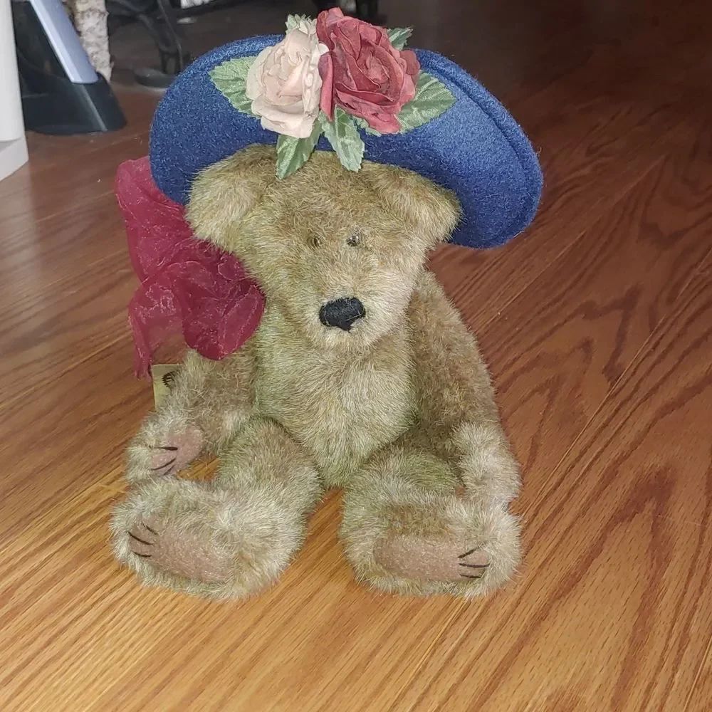 Boyds Bears Aunt Yvonne Dubeary  20th Anniversary 11" plush